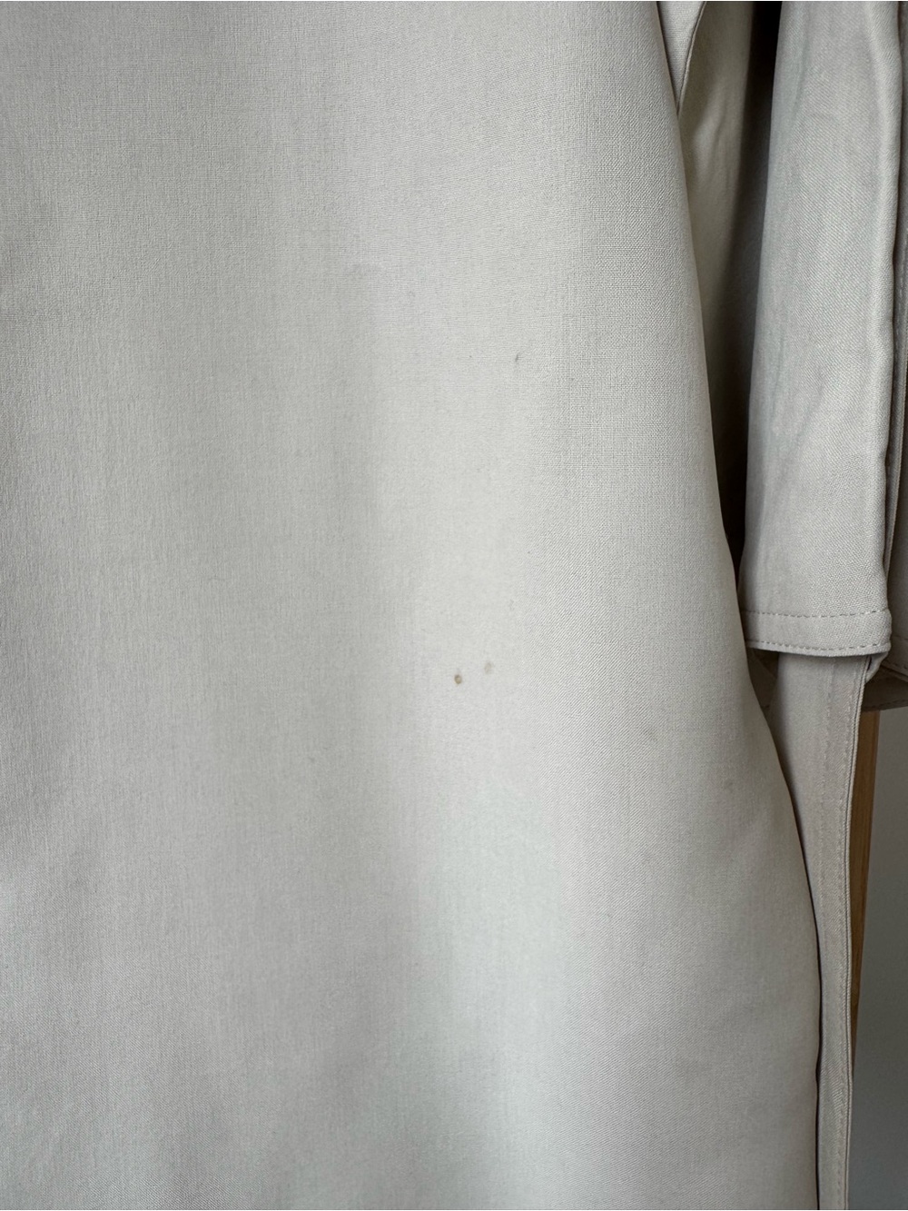 Babaton Light Beige Trench Coat - Picture 4 of 16